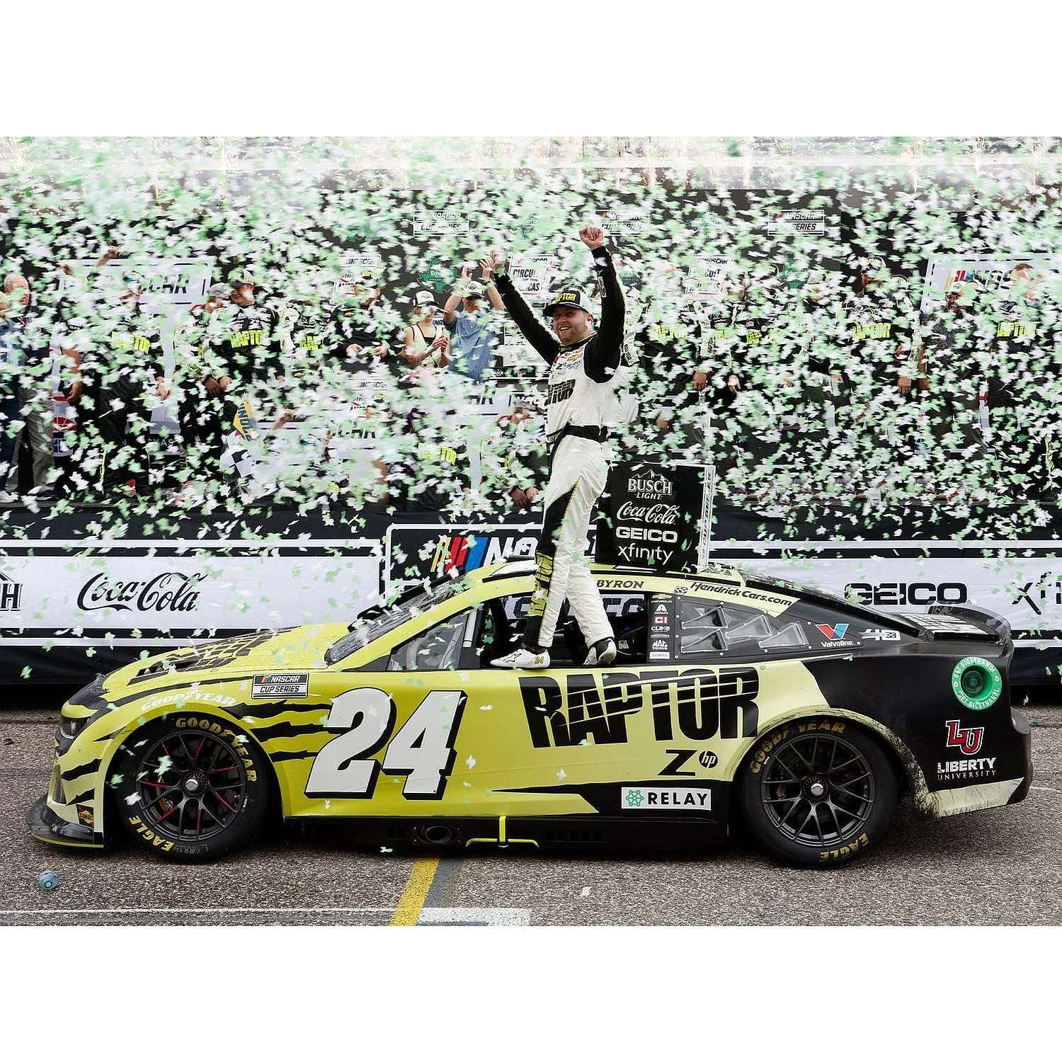 AUTOGRAPHED William Byron #24 2024 COTA RACE WIN 1:24 HO Die-Cast